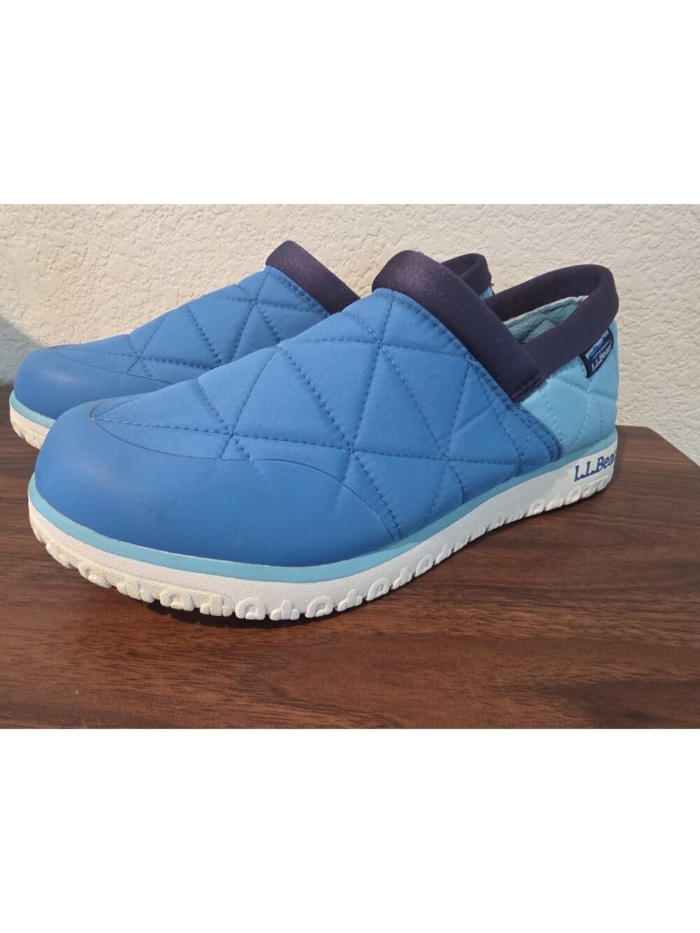L.L.Bean Ultralight PrimaLoft Camp Shoes Slip On Women's Med 10 Blue EUC